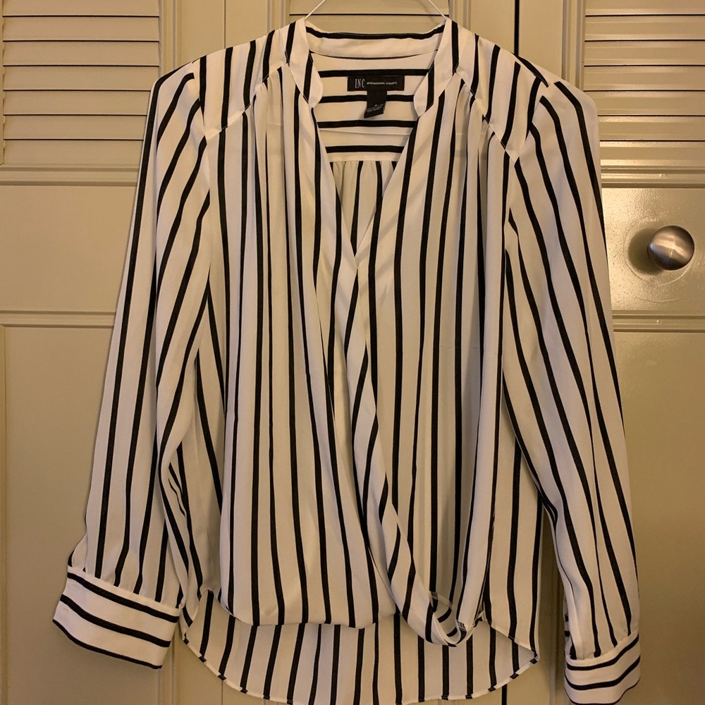 Striped flowy blouse